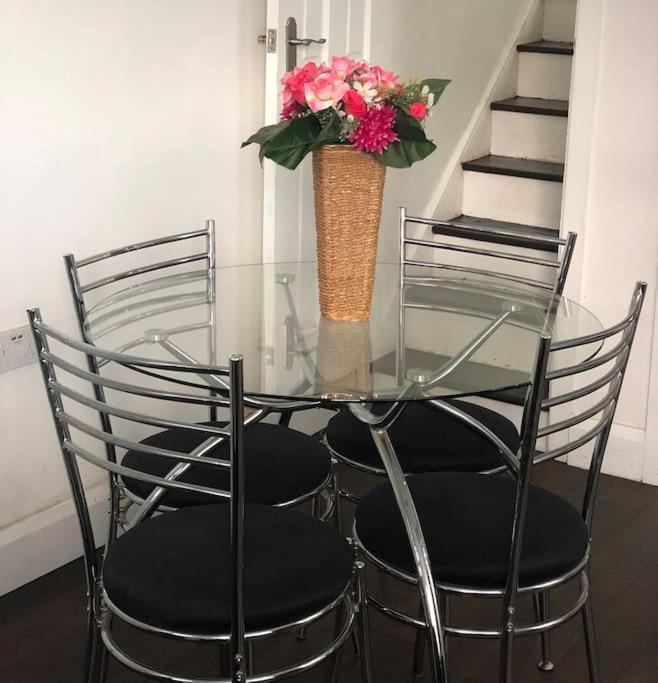 Home On Hamill Street Belfast Extérieur photo